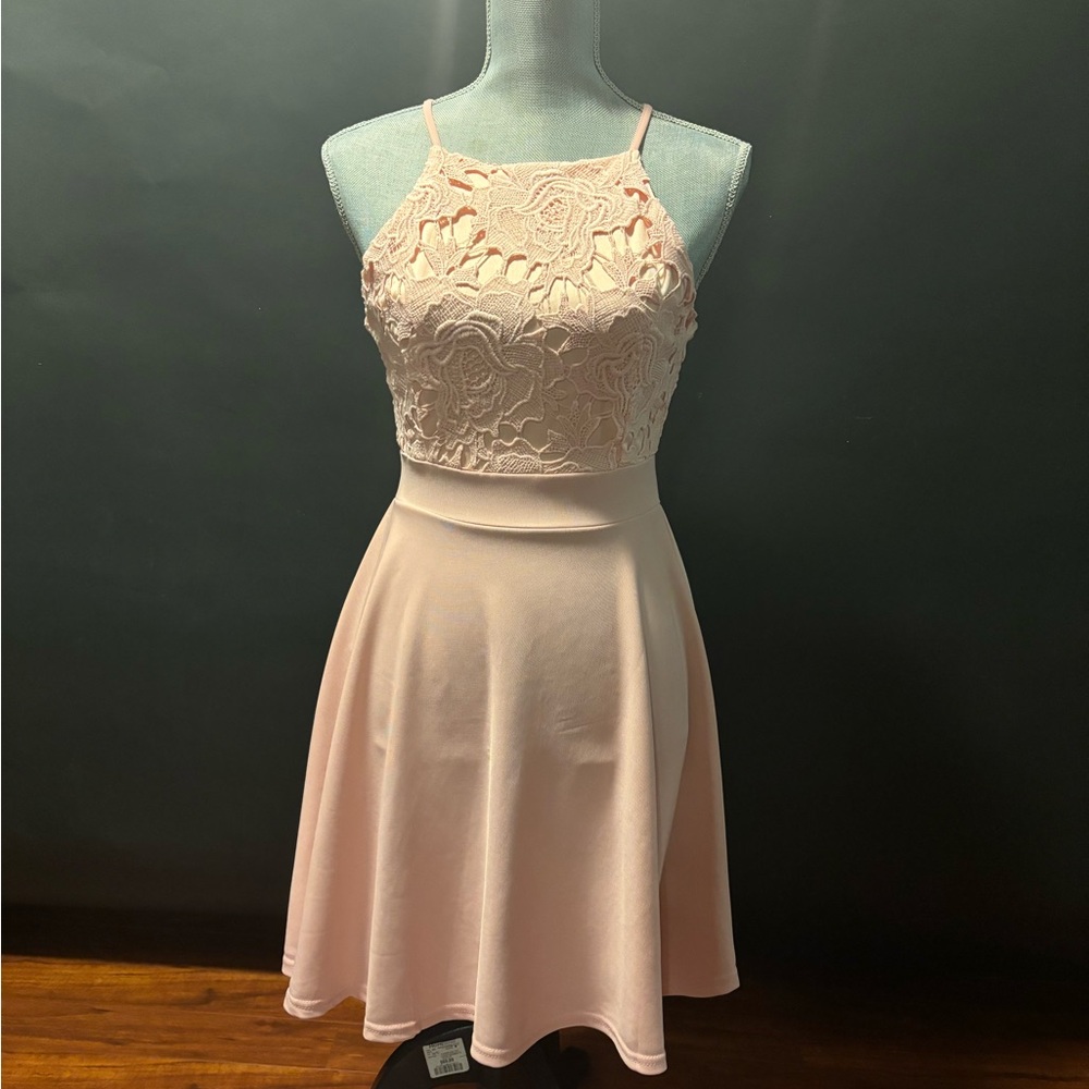 It Girl Pink Lace Dress